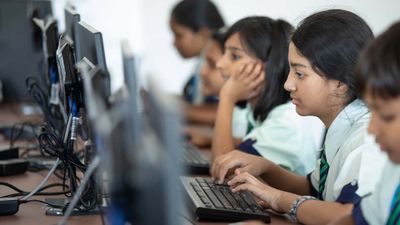 UP Board 2023: चित्रकुट के हाईस्कूल, इंटर के टॉपर छात्रों की सूची