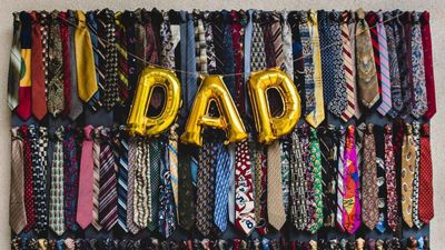 Happy Fathers Day Quotes In Hindi 2023: बेस्ट फादर्स डे कोट्स से पापा को दें पिता दिवस की हार्दिक शुभकामनाएं