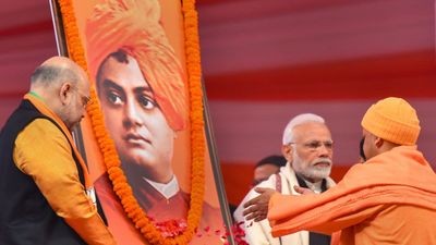 पीएम नरेंद्र मोदी की कार्यशैली में दिखती है स्वामी विवेकानंद की झलक