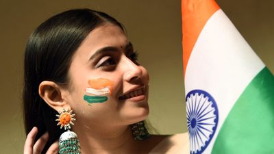 क्या आपका वोटर आईडी कार्ड बन गया है? जानिए कैसे eci.gov.in पर करना है अप्‍लाई