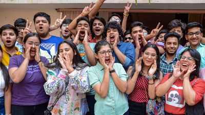 UP Board 10th Result 2024 Declared: यूपी बोर्ड 10वीं रिजल्ट 2024 जारी, चेक करें बीते पांच वर्षों के आंकड़ें