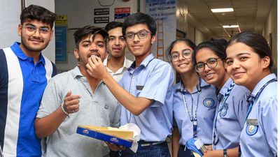 CBSE Board 10th Result 2024 (Today): सीबीएसई बोर्ड 10वीं रिजल्ट आज, 2 बजे हो सकते हैं जारी