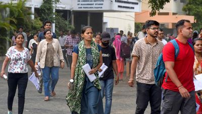 SSC CGL 2024: एसएससी सीजीएल भर्ती ग्रूप 'बी' के किस पद के लिए मिलेगा कितना वेतन? देखें पद अनुसार वेतन विवरण