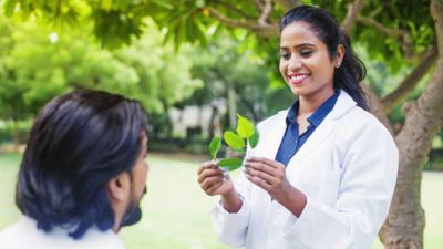 NEET UG 2024: उत्तर प्रदेश के टॉप 10 BAMS सरकारी कॉलेज, देखें फीस व अन्य डिटेल्स