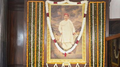 बाल गंगाधर तिलक किस लिए प्रसिद्ध थे? यहां पढ़ें उनके जीवन परिचय के बारे में