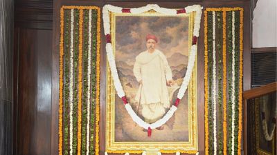 बाल गंगाधर तिलक की पुण्यतिथि पर जानिए भारतीय स्वतंत्रता संग्राम के महानायक के बारे में