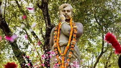 चंद्रशेखर आज़ाद की जयंती पर जानिए उनकी शिक्षा, हत्याकांड और विचारधारा के बारे में