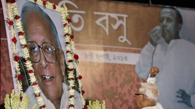 ज्योति बसु की जयंती पर जानिए उनकी शिक्षा, राजनीतिक करियर और मृत्यु के बारे में
