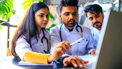 किस देश में होता है MBBS के लिए कौन सा एग्जाम? यहां देखें टॉप 10 देशों की सूची