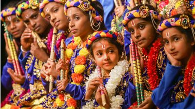 Happy Janmashtami 2024: कृष्ण जन्माष्टमी पर भेजें अपने प्रियजनों को विशेष शुभकामना संदेश