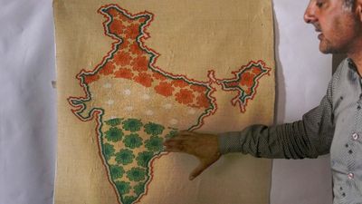 National Handloom Day 2024: कब और क्यों मनाया जाता है राष्ट्रीय हथकरघा दिवस? जानिए थीम और इतिहास