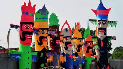 Dussehra Essay in Hindi: कक्षा 7वीं, 9वीं और 11वीं के छात्र कैसे लिखें दशहरा पर निबंध? यहां देखें फुल फॉर्मेट