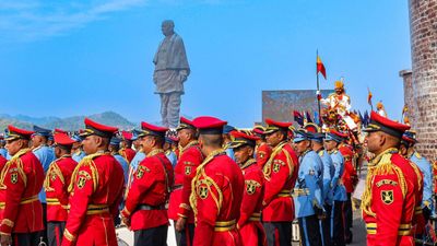 National Unity Day Debate: राष्ट्रीय एकता दिवस पर करें बहस, पक्ष- विपक्ष में दें अपने विचार