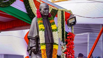 Sardar Patel Jayanti 2024: सरदार वल्लभ भाई पटेल जयंती पर दें एकता के प्रति जागरूकता का संदेश