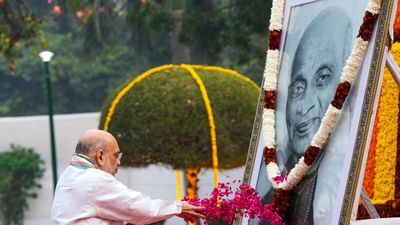 Sardar Patel Jayanti 2024: सरदार वल्लभ भाई पटेल पर लिखें 100, 200 और 250 शब्दों में निबंध