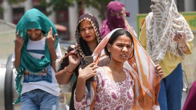 देश में हीटवेव की खतरनाक वृद्धि पर संसद में उठे प्रश्न, जानिए मंत्री ने क्या कहा?