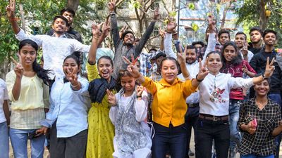 Bihar Board 2025 के टॉपर को मिलेंगे 2 लाख रुपये, बीएसईबी बोर्ड ने डबल की टॉपर प्राइज मनी 