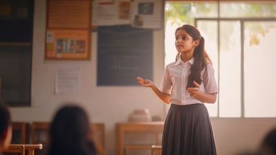 Happy New Year Speech in Hindi: स्कूल के बच्चे नए साल पर भाषण कैसे लिखें?