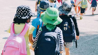 Delhi Schools: दिल्ली स्कूलों को बम से उड़ाने की धमकी, बच्चों को भेजा गया घर, पुलिस ने शुरू की जांच