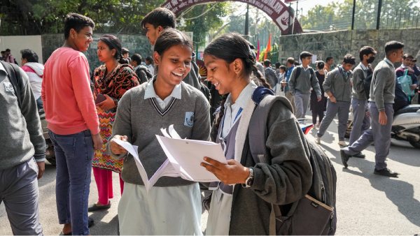 CBSE Class 10th Exam 2025: कैसे रहा कक्षा 10वीं गणित का पेपर? अधिकतर ने कहा CBSE Class 10th Exam 2025: कैसे रहा कक्षा 10वीं गणित का पेपर? अधिकतर ने कहा