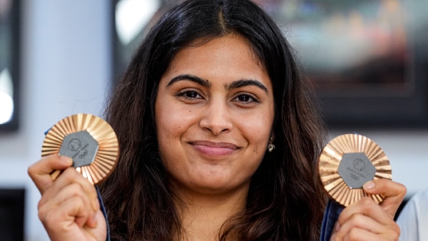 देश की महिला खिलाड़ियों को प्रेरित कर रहीं निशानेबाज मनु भाकर 