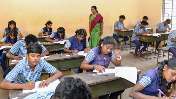 कर्नाटक में एसएसएलसी परीक्षा प्रश्न पत्र लीक कर्नाटक में एसएसएलसी परीक्षा प्रश्न पत्र लीक
