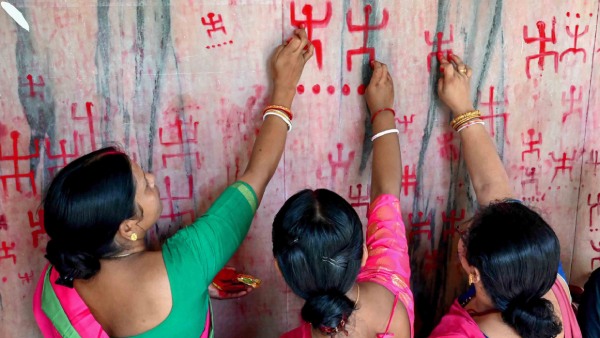 टॉप बंगाली नववर्ष शुभकामनाएं कोट्स, शेयर करें दोस्तों और प्रियजनों को