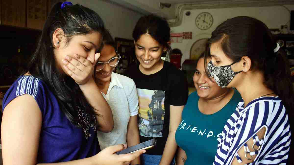 Average Expenditure On IIT JEE Coaching