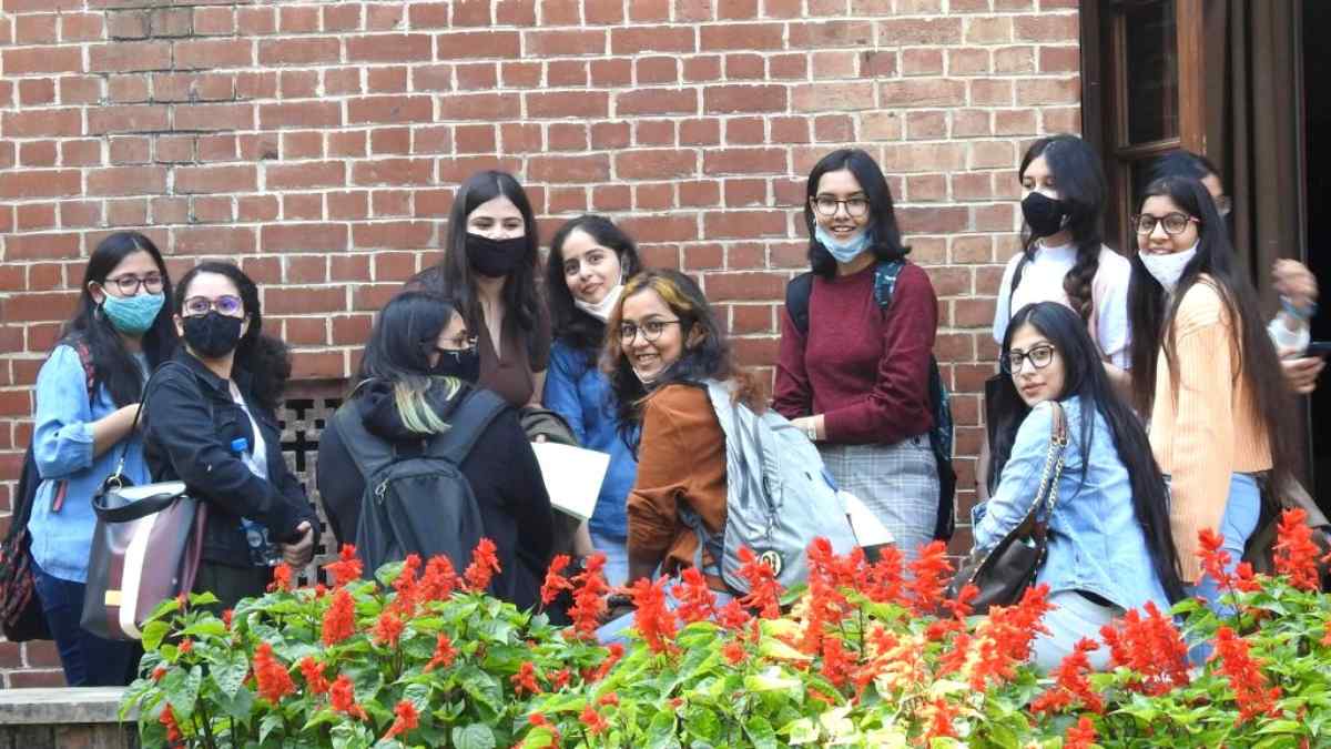 BA in English : Scope, Best Colleges, and Admissio BA in English : Scope, Best Colleges, and Admissio