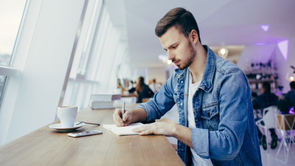 How to Start a Career as a Content Writer 