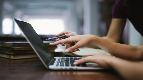 How to Start a Career as a Content Writer 