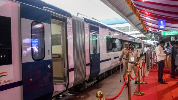 How Many Vacant Post are there in Railways?