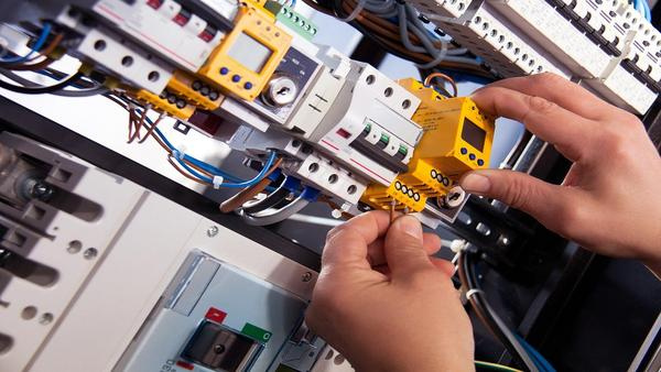 Electrical Engineers in Defence Sector