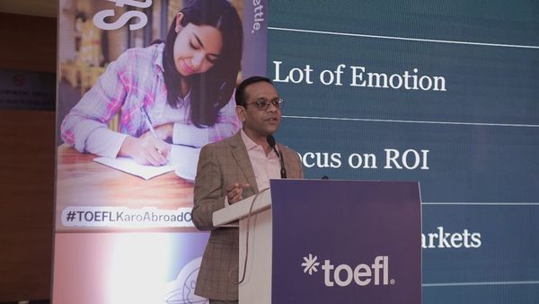 ETS Celebrates Top TOEFL Students In Chandigarh