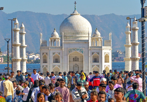 Step into History & Art at Taj Mahotsav