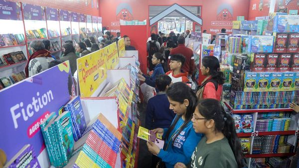 Kolkata's Boiparay Boi Utsab Book Fair Begins