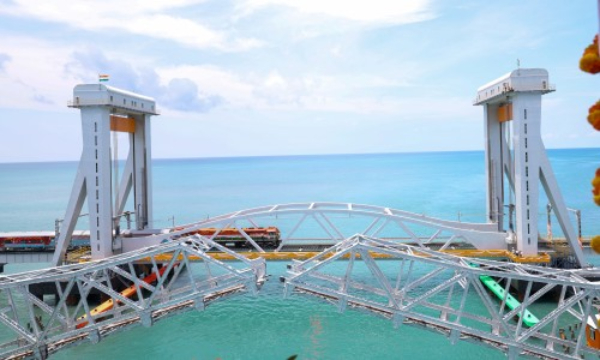 India’s First Vertical Lift Sea Bridge