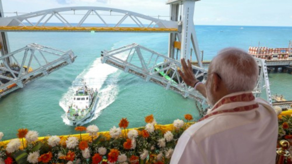 India’s First Vertical Lift Sea Bridge