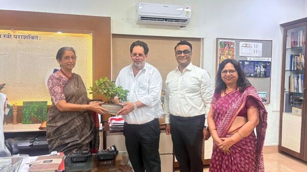 HubbleHox Partners with SNDT Women’s University