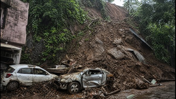 Six Dead In Ghatkopar Landslide Tragedy Six Dead In Ghatkopar Landslide Tragedy