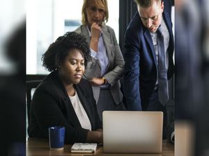 ಆಫೀಸ್‌ನಲ್ಲಿ EXTRA WORK... ತಪ್ಪಿಸಿಕೊಳ್ಳುವುದು ಹೇಗೆ?