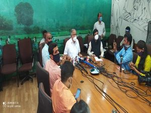 Schools Reopening In Karnataka: ಶಾಲೆ ಆರಂಭದ ಬಗ್ಗೆ ಇನ್ನೂ ತೀರ್ಮಾನ ತೆಗೆದುಕೊಂಡಿಲ್ಲ