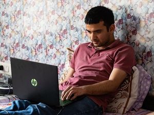 Work From Home Pros and Cons: ಮನೆಯಿಂದಲೇ ಕಚೇರಿ ಕೆಲಸ; ಇದರಲ್ಲಿರುವ ಅನುಕೂಲ ಮತ್ತು ಅನಾನುಕೂಲಗಳೇನು ? 