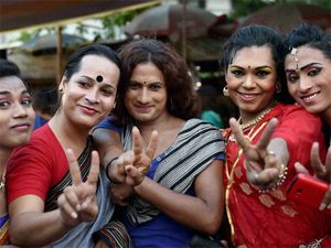 Reservation For Transgenders : ಶಿಕ್ಷಕರ ನೇಮಕಾತಿಯಲ್ಲಿ ತೃತೀಯ ಲಿಂಗಿಗಳಿಗೆ ಶೇ.1ರಷ್ಟು ಮೀಸಲಾತಿ : ರಾಜ್ಯ ಸರ್ಕಾರ ನಿರ್ಧಾರ