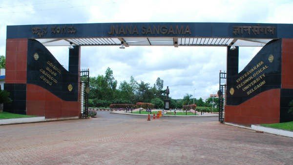 ವಿಟಿಯು ಮತ್ತು ಅಧೀನ ಕಾಲೇಜುಗಳಲ್ಲಿ ಇಂಜಿನಿಯರಿಂಗ್ ವಿದ್ಯಾರ್ಥಿಗಳಿಗೆ ಕನ್ನಡ ಕಲಿಕೆ ಕಡ್ಡಾಯ ವಿಟಿಯು ಮತ್ತು ಅಧೀನ ಕಾಲೇಜುಗಳಲ್ಲಿ ಇಂಜಿನಿಯರಿಂಗ್ ವಿದ್ಯಾರ್ಥಿಗಳಿಗೆ ಕನ್ನಡ ಕಲಿಕೆ ಕಡ್ಡಾಯ