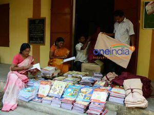 பள்ளி திறக்கும் இன்றே அனைவருக்கும் விலையில்லா பாடப் புத்தகங்கள், எழுதுபொருட்கள்!