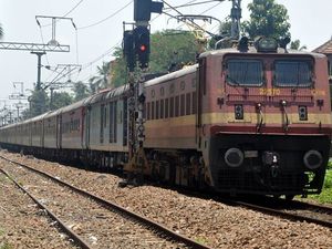 இளநிலைப் பொறியாளர்களுக்கு கொங்கண் ரயில்வேயில் பணி காத்திருக்கு!