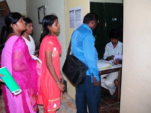சித்த, ஆயுர்வேத மருத்துவப் படிப்புகளுக்கு அதிகரிக்கும் மவுசு: 5 ஆயிரம் விண்ணப்பங்கள் குவிந்தன!!