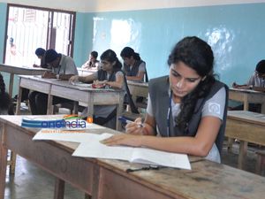 சிபிஎஸ்இ பத்தாம் வகுப்பு, பிளஸ்-2 தேர்வு தேதிகள் அறிவிப்பு