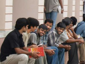 இரட்டை டிகிரி முறைக்கு ஆதரவு இல்லை: ஒரே போடாக போட்ட யுஜிசி